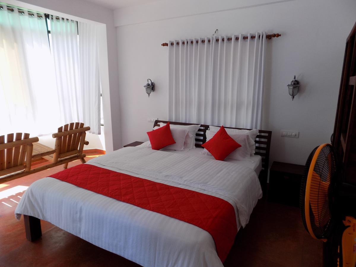 Palm Beach Villa Черай Бийч Екстериор снимка