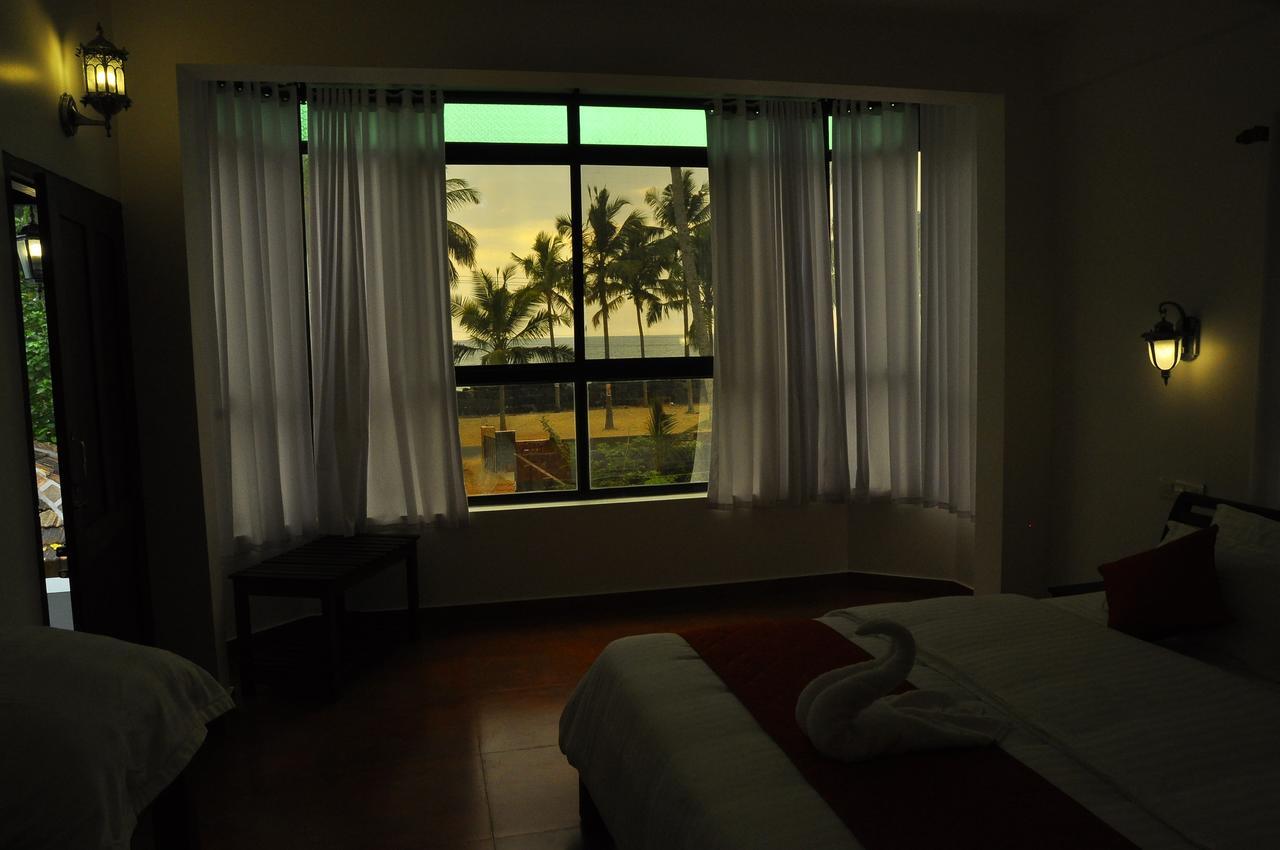 Palm Beach Villa Черай Бийч Екстериор снимка