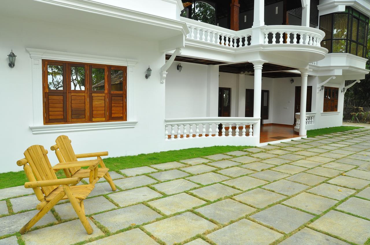 Palm Beach Villa Черай Бийч Екстериор снимка