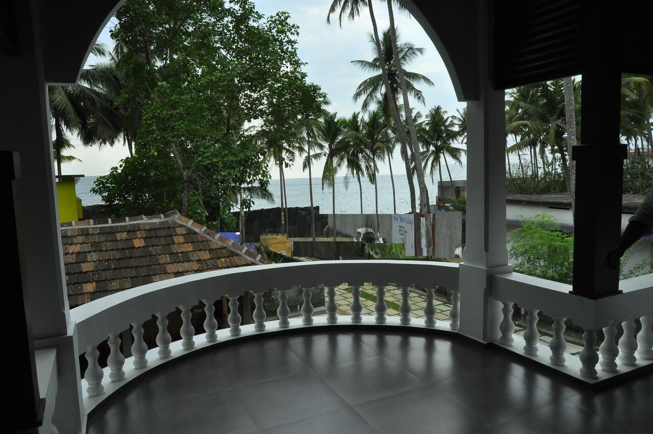 Palm Beach Villa Черай Бийч Екстериор снимка