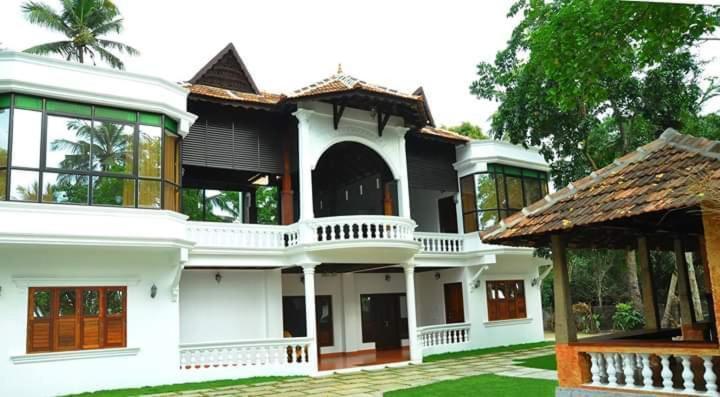 Palm Beach Villa Черай Бийч Екстериор снимка